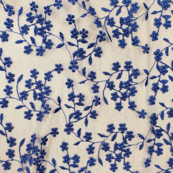 Lace-Daisy Embroidery - Image 3