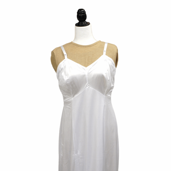 Flo-Ann Ladies' Nylon Full Slip - Long 48"